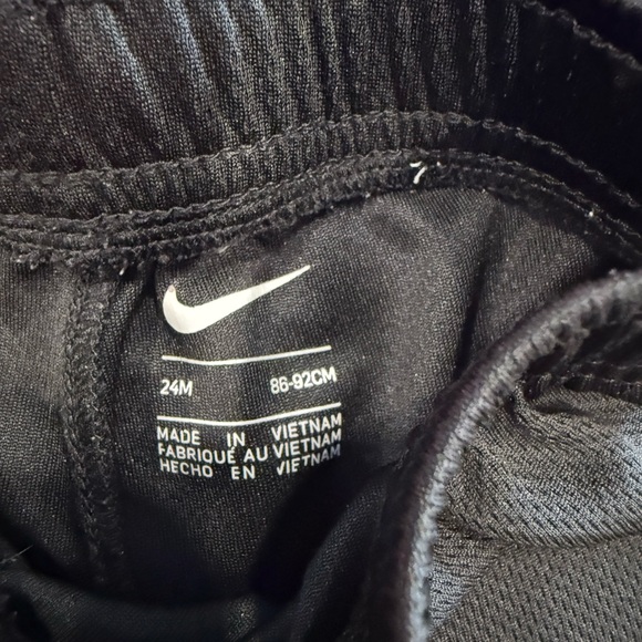 Nike Girls Pink and Blue T Shirts with Black Shorts - Picture 2 of 5